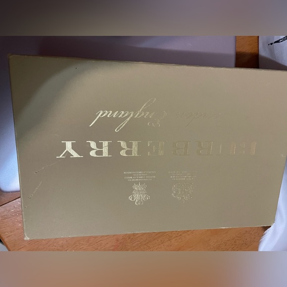 Burberry hat size medium large Unisex - Picture 8 of 9